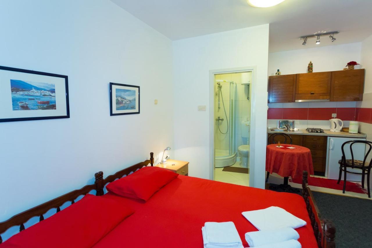 Studio Apartment Boksic Mlini Exteriör bild