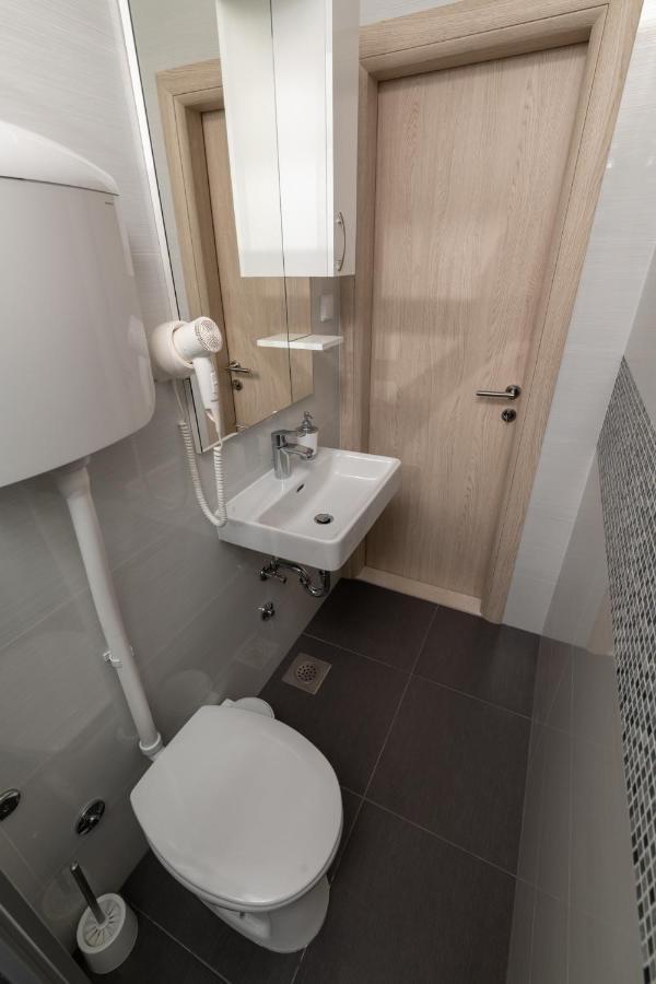 Studio Apartment Boksic Mlini Exteriör bild
